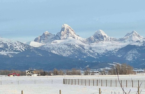 Leigh Creek Estates House | Teton View Studio - Hidden Gem Near Yellowstone
