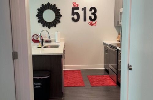 Central Business District Apartment | The 513 Flat! Pool & River View! Free Gated Parking! Walk to Banks & Stadiums!