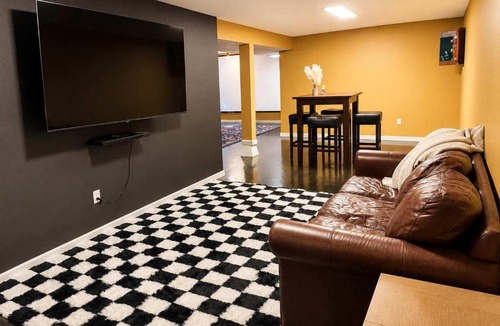 Post Falls House | The Affordable Family Fun House- Ping Pong, Pool Table, Darts