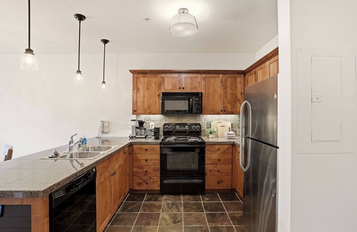 Kellogg Apartment | The Alpine Standard at Morning Star Lodge