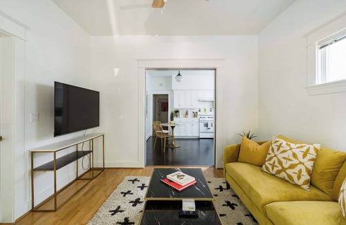 Mississippi District Apartment | The Art Deco Lounge | Mississippi Ave | Parking