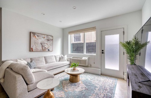 Humboldt Apartment | The Artist's Oasis on Alberta - 90 WalkScore