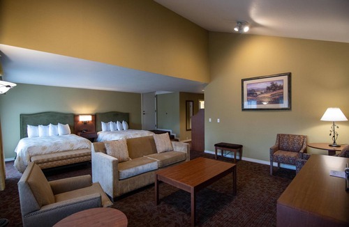 Historic Downtown District Hotel | The Bard's Inn, BW Signature Collection by Best Western