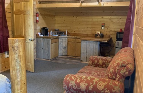 Freedom Apartment | The Bear Cabin a rustic ranch cabin