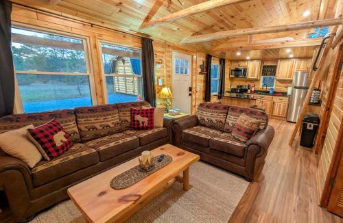St. Helen House | The Bear Den-Abuts Public Land-High Speed Internet