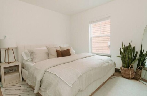 Dover Bay House | The Bird House - 1 Bedroom with Loft 1.75 Bathroom Parkside Bungalow