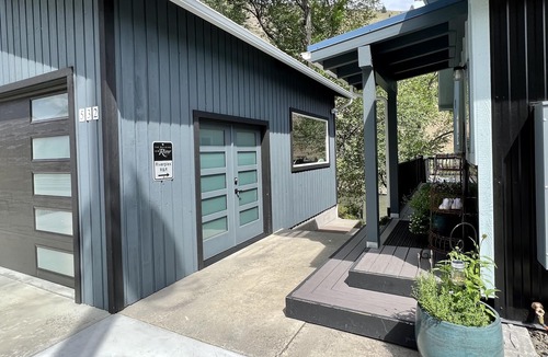 Riggins House | The Building on The River R&R