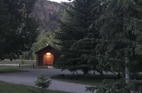 Idaho Falls Cottage | The Bunkie— Bunkhouse Slps 6-7; hot springs, river & ski