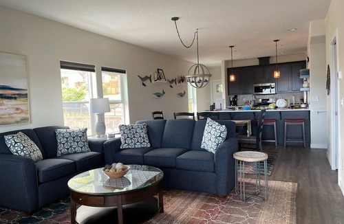 Depoe Bay House | The Captains Lookout | Ocean View, Hot Tub, Dog Friendly, Walk to Harbor