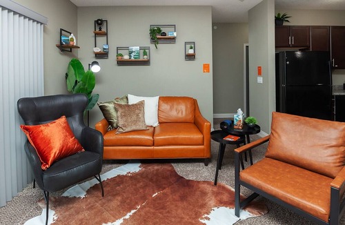 Booneville Apartment | The Carmel/Bold/Massage/Chair Spacious/3D Wall/Pool/Gym/Tanning Bed