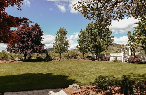 Medford Villa | The Carriage House: One bedroom w/kitchen & full bath.