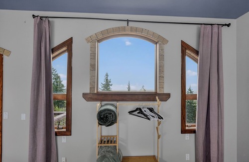 Sedro-Woolley Villa | The Casa Grande - Weddings/Gatherings & Retreats