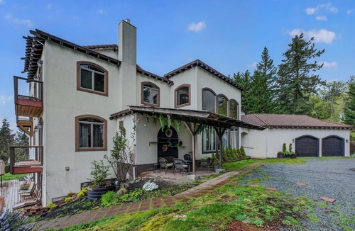 Sedro-Woolley Villa | The Casa Grande - Weddings/Gatherings & Retreats