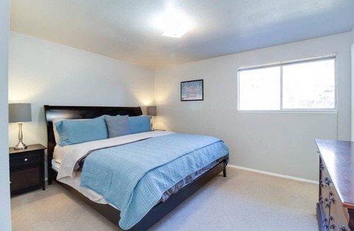 Bend House | The Cascade River Trail Retreat - a short walk to river & downtown! Pets OK!