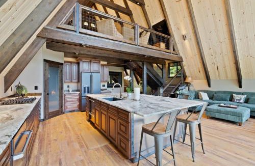 Coeur d'Alene House | The CDA-frame - Lake Views with Boat Slip