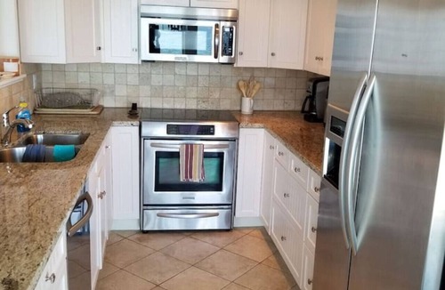 Point Roberts House | The Coastal Cottage - Direct Beach Access