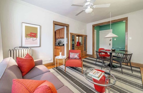 Wrigleyville Apartment | The Codfather at Wrigley