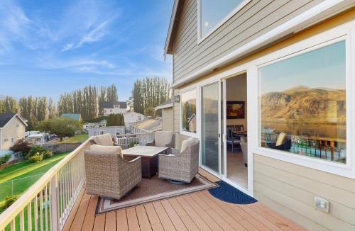 Orondo House | The Columbia Overlook
