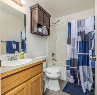 Post Falls House | The Corbin Park Cozy Corner- Post Falls Modern Townhome