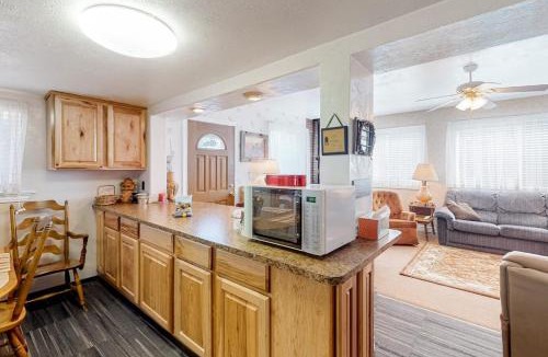 Cascade House | The Cottage Walk to Shops & Cascade Lake