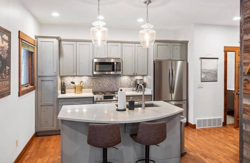 Whitefish House | The Dancing Bears Den