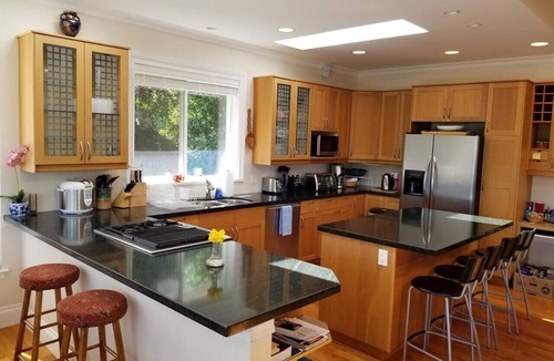 Point Roberts House | The Dragonfly House — Expansive Dual-Kitchen Retreat