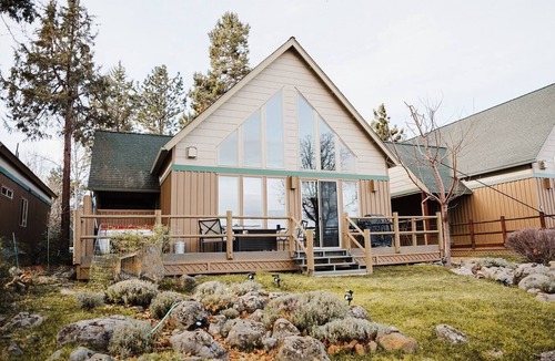 Klamath Falls Ski Chalet | The Emberwood Chalet At The Running Y
