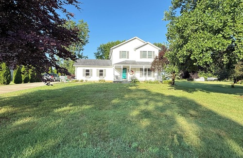 Cassopolis House | The Empty Nest-Cassopolis 3-bedroom home by Diamond Lake & 30min from Notre Dame