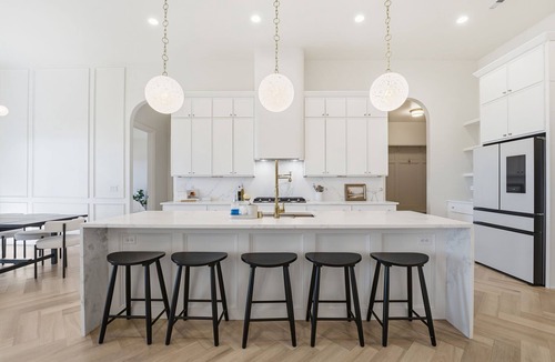 South Richland House | The Estate Retreat + Hot tub
