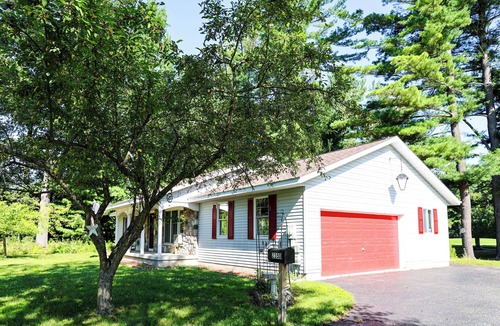 West Branch House | The Fairway Villa on the Green and ONLY 4 MINUTES TO TOWN!