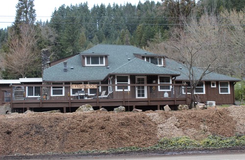 Roseburg Cabin | The Farmhouse on the North Umpqua River