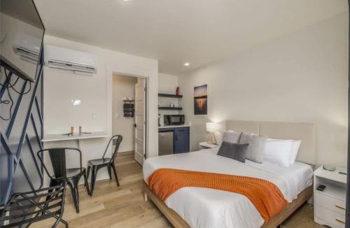 Coeur d'Alene Hotel | The Flats- Studio #6- Modern Downtown Stay