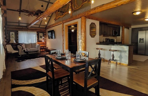 Seeley Lake House | The Fox Den -Cozy stay w/AC & Wi-Fi, Pet Friendly