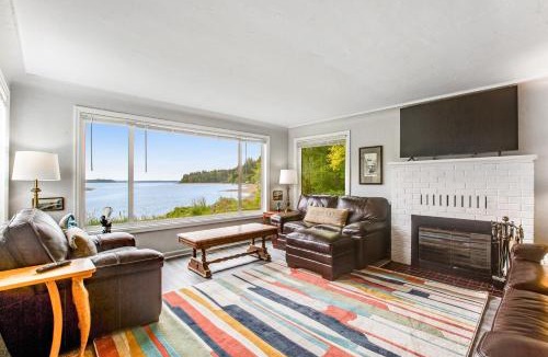 Lakebay House | The Glen Cove Sand Spit