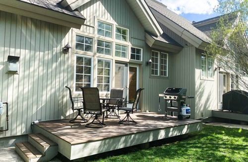 Driggs Condo | The Grand Getaway off Ski Hill Road