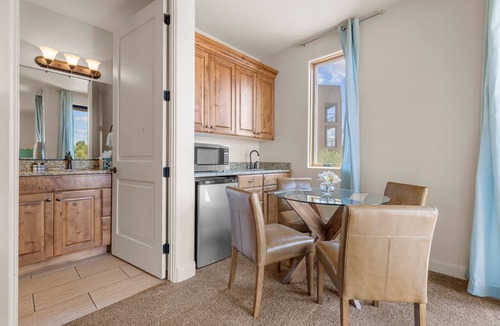 Hurricane Condo | The Grand Suite at Sand Hollow: Golf View + Resort