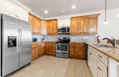 Hurricane Condo | The Grand Suite at Sand Hollow: Golf View + Resort