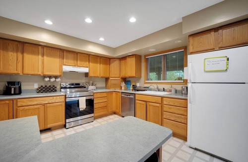 Cheboygan House | The Greenwall Cottage: Summer Family Time Starts at Greenwall