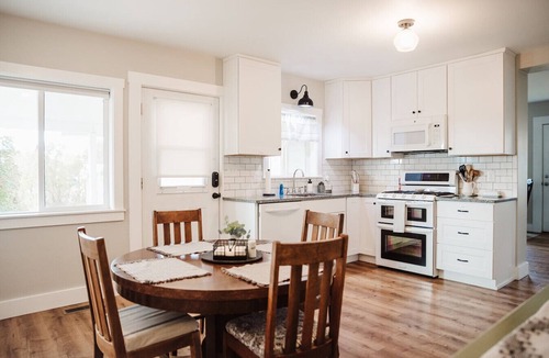 Klamath Falls House | The Heritage House At Kingman Farmstead