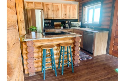 Garden Valley Cabin | The Hideaway: Charming Log Cabin Near Hot Springs