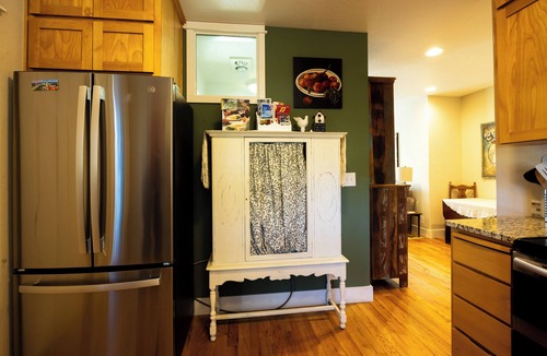 Historic Railroad District Cottage | The Hideaway Cottage at Second Street Cottages