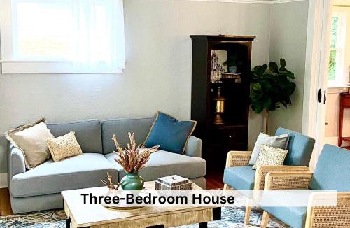 Albany House | The Historic Entertainer in Downtown Monteith District