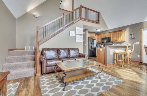 Spirit Lake Cabin | The Hook Wine and Sinker House at Bridges Bay Resort