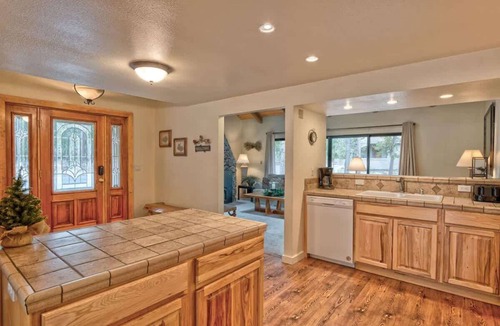 Sunriver House | The ideal pet-friendly home for big groups, family fun, great location, sharc passes included!