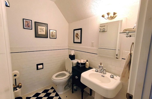 Altamont Bed & Breakfast | The Klamath Inn: Flexible Bed & Breakfast Retreat for Families and Groups