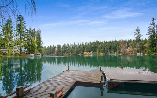 Maple Valley House | The Lakehouse Retreat