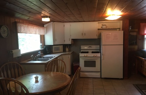 Walkerville House | The Last Resort: cabin 1