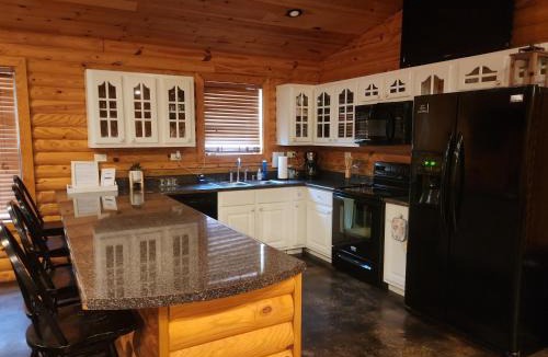 Iuka Villa | The Lodge Cabin