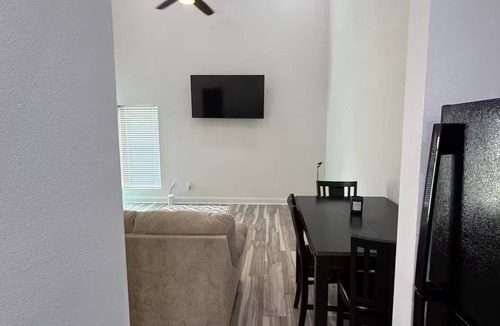 Baker Apartment | The loft in Baker
