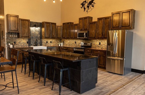 Baker City House | The Loft Modern/Historic - 50% off Quail Ridge golf
